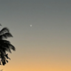 La luna creciente de Dibulla: una sonrisa en el cielo estrellado.